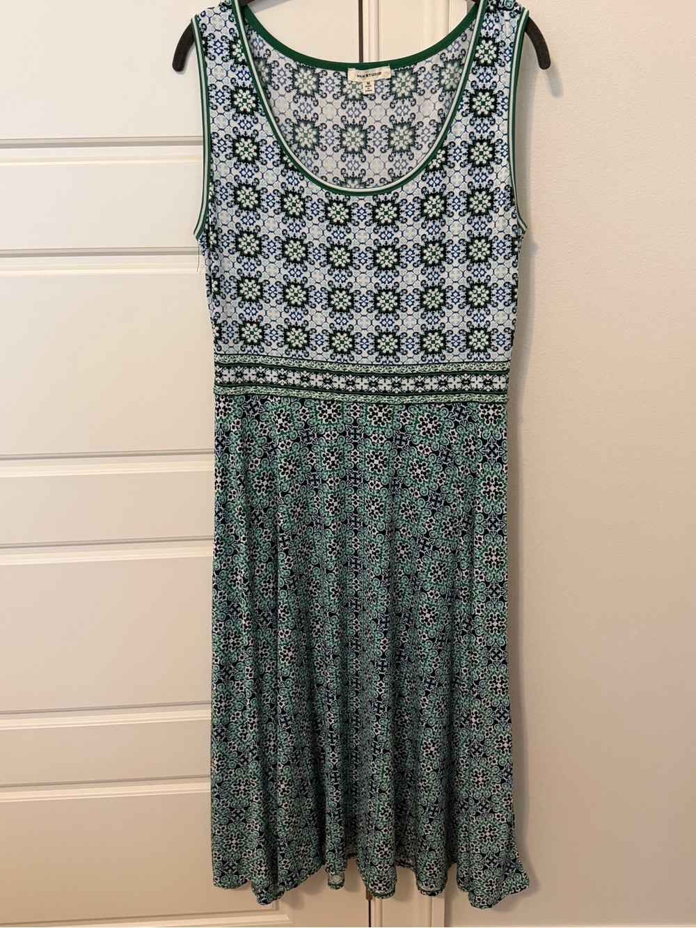 Max Studio Green and White Patterned Sleeveless Maxi Dress